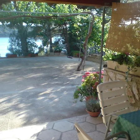 Pero Apartament Mali Lošinj